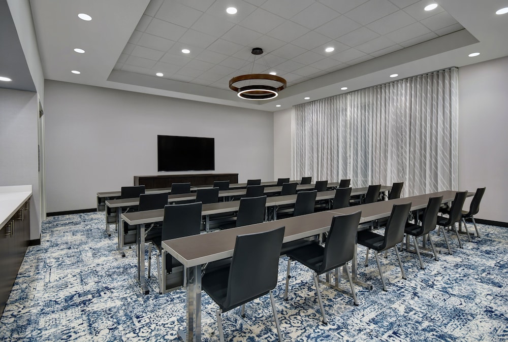 Staybridge Suites Houston Galleria Area by IHG - photo 46