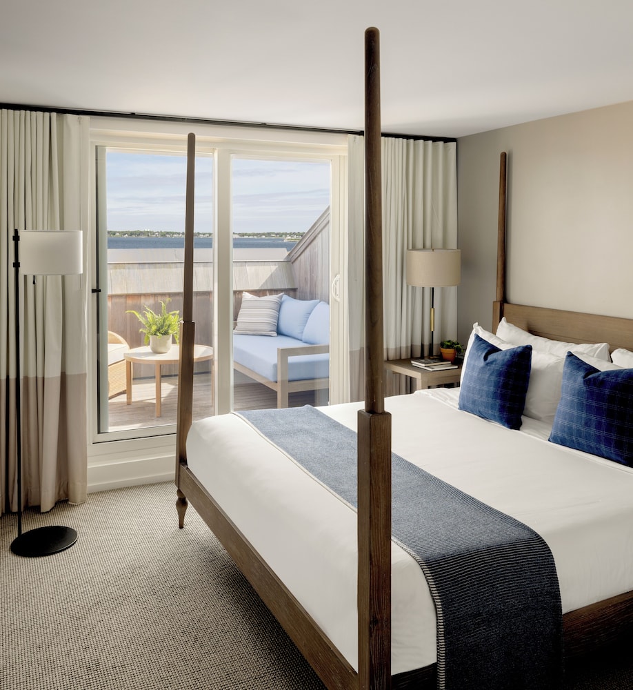 Newport Harbor Island Resort - photo 20