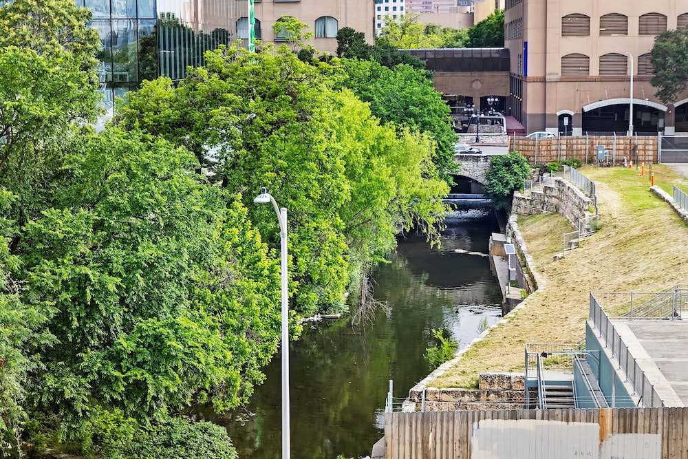 Placemakr Downtown Austin - photo 265