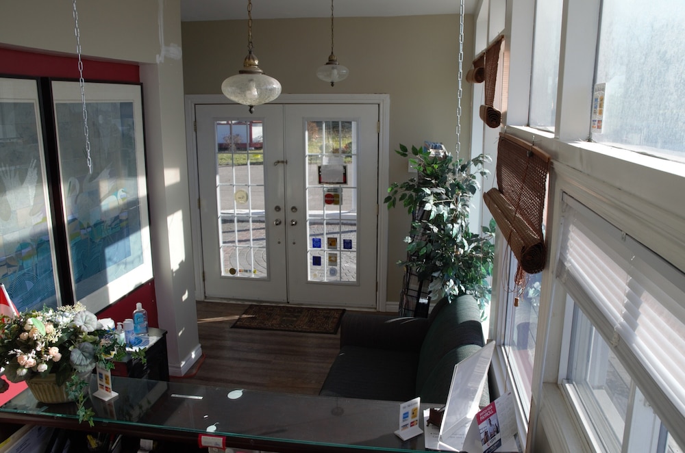 The Highlander Inn in Niagara Falls, Canada