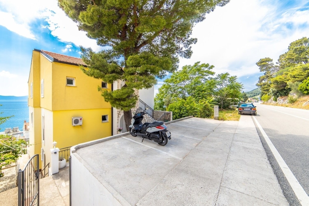 More 60m From the sea A3 Sime in Gradac, Croatia