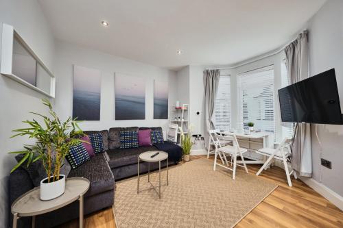 Chic Apt in the Heart of Portrush Princess Green 2 — 4-Star Luxury Hotel in Portrush, United Kingdom