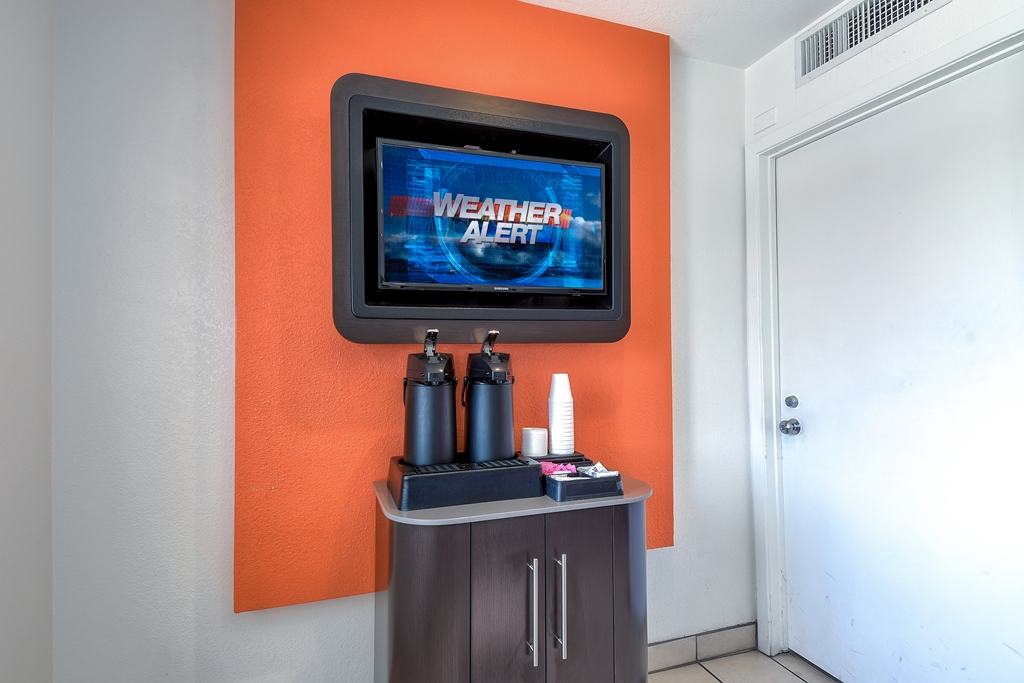 Motel 6 Corona CA - photo 20