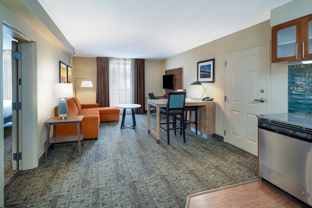 Staybridge Suites Memphis Poplar Ave East by IHG - photo 14