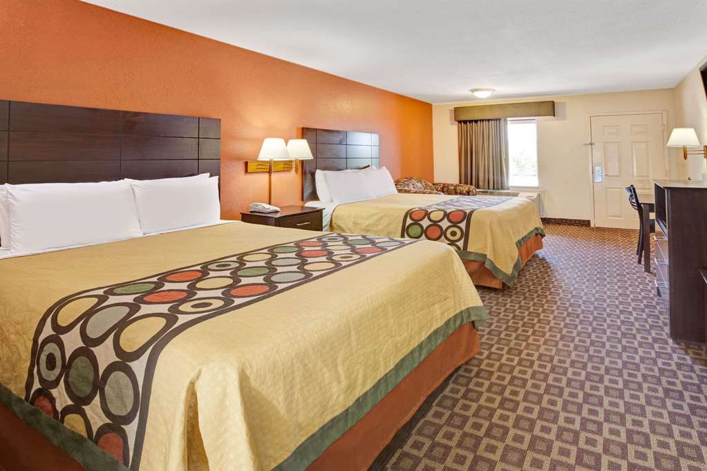 Super 8 by Wyndham Mont Belvieu Baytown East - photo 8