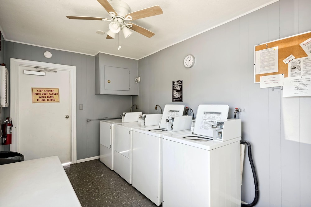 Harbor House 37 — 4-Star Luxury Hotel in Saint Pete Beach, United States