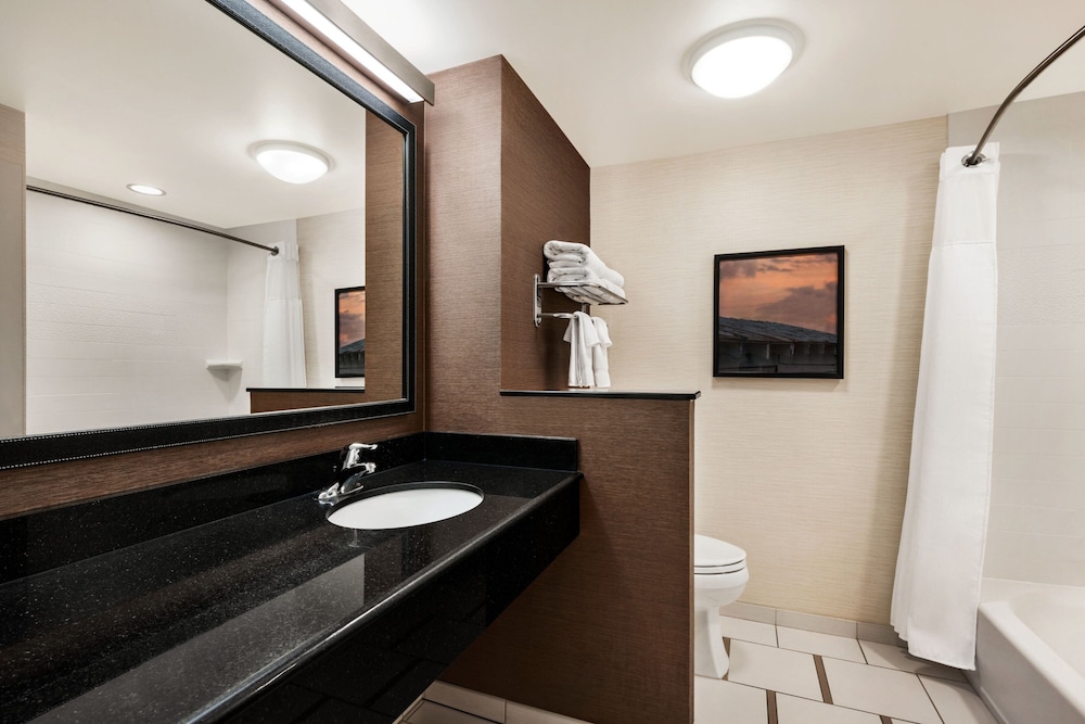 Fairfield Inn & Suites Hershey Chocolate Avenue - photo 23