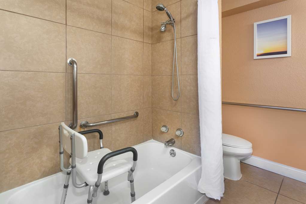 Days Inn & Suites by Wyndham Clovis - photo 16