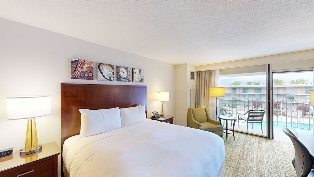 Marriott Chicago O'Hare - photo 11