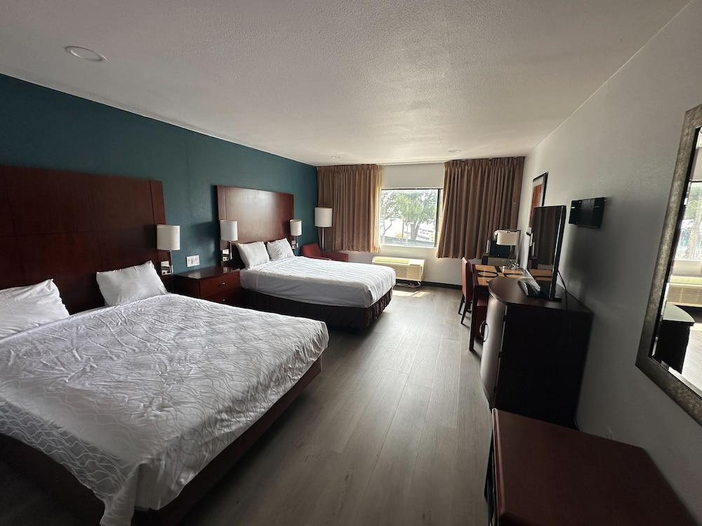 Portside Inn & Suites - photo 25