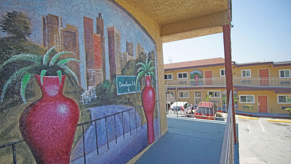Los Angeles Inn & Suites LAX - photo 40