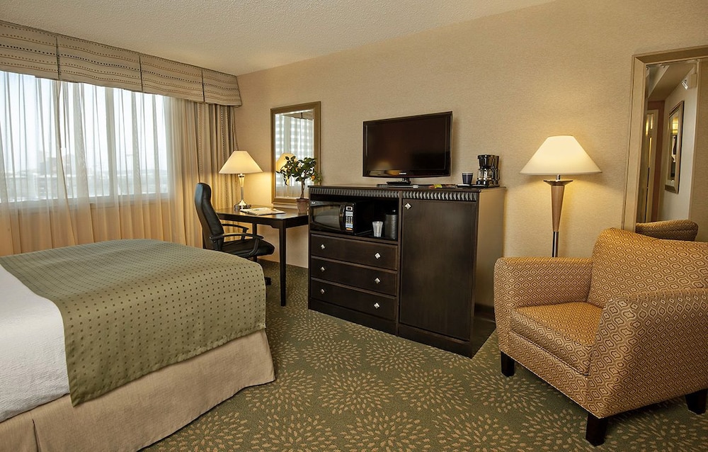 Holiday Inn Alexandria at Carlyle by IHG - photo 6