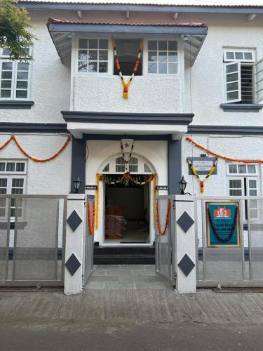 Hotel Laxminarayan Niwas - last minute hotel in Pune