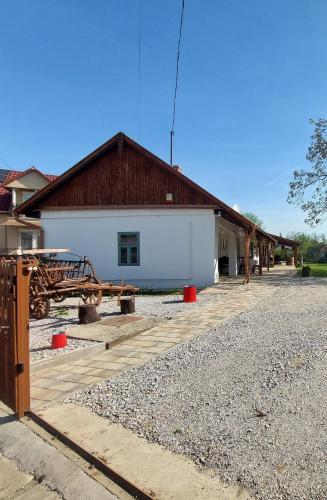 Trinity Vendégház Abádszalók — 4-Star Luxury Hotel in Abadszalok, Hungary