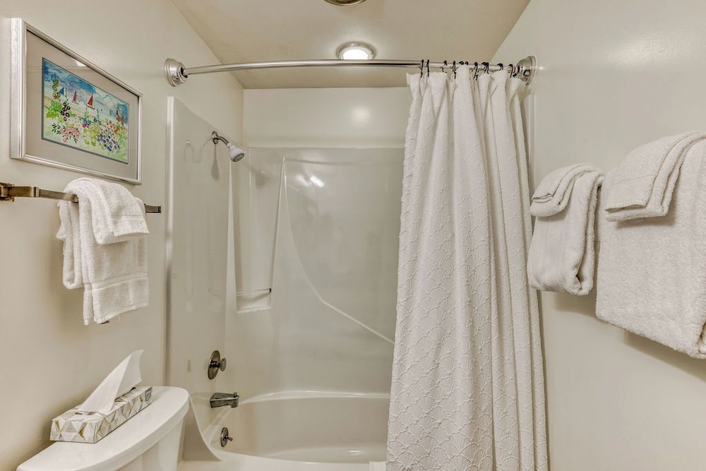 Sand & Sea Resort Condominiums - photo 939