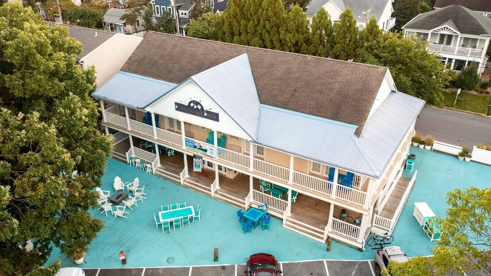 Canalside Inn - photo 180