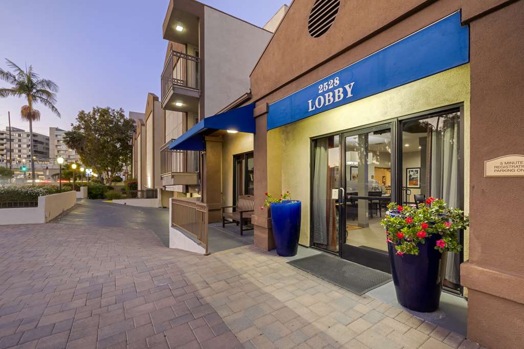 Best Western Royal Palace Inn & Suites - photo 2