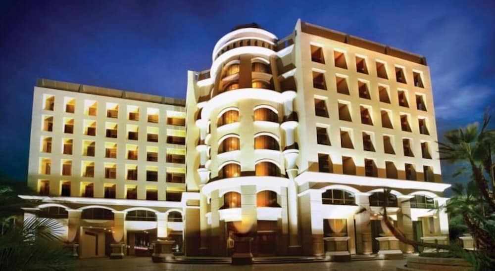 Maleewana Hotel & Resort in Bang Kruai, Thailand