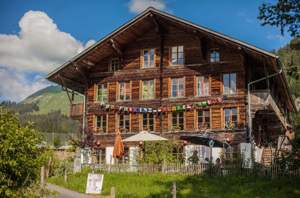 Bio Hof Maiezyt — hotel in Matten