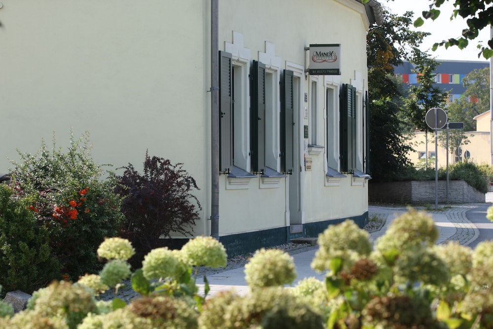 Hotel Pension Mandy Adults Only - carbon neutral hotel in Senftenberg
