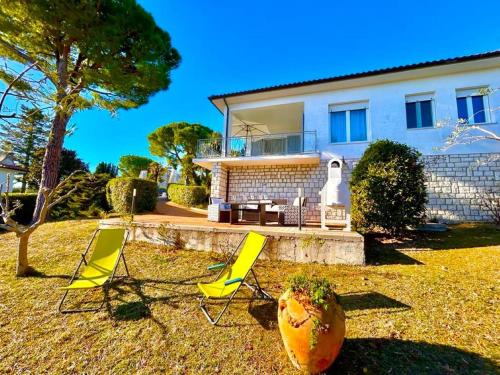 Villa Renata bellissima villa con terrazzo vista mare e spiaggia inclusa — 4-Star Luxury Hotel in Numana, Italy
