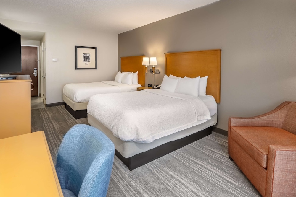 Hampton Inn & Suites Nashville Vanderbilt Elliston Place - photo 11
