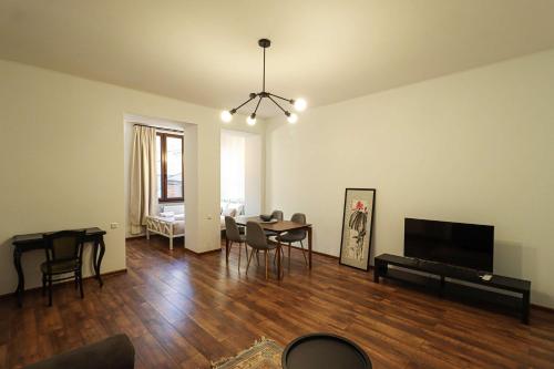 Cozy Vera Apt By Wehost