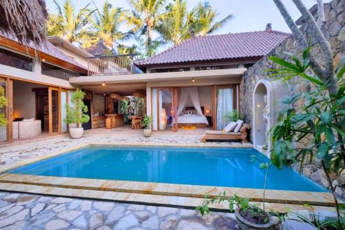 Ranjana 4 BR Private Pool Villa — 4-Star Luxury Hotel in Ubud, Indonesia