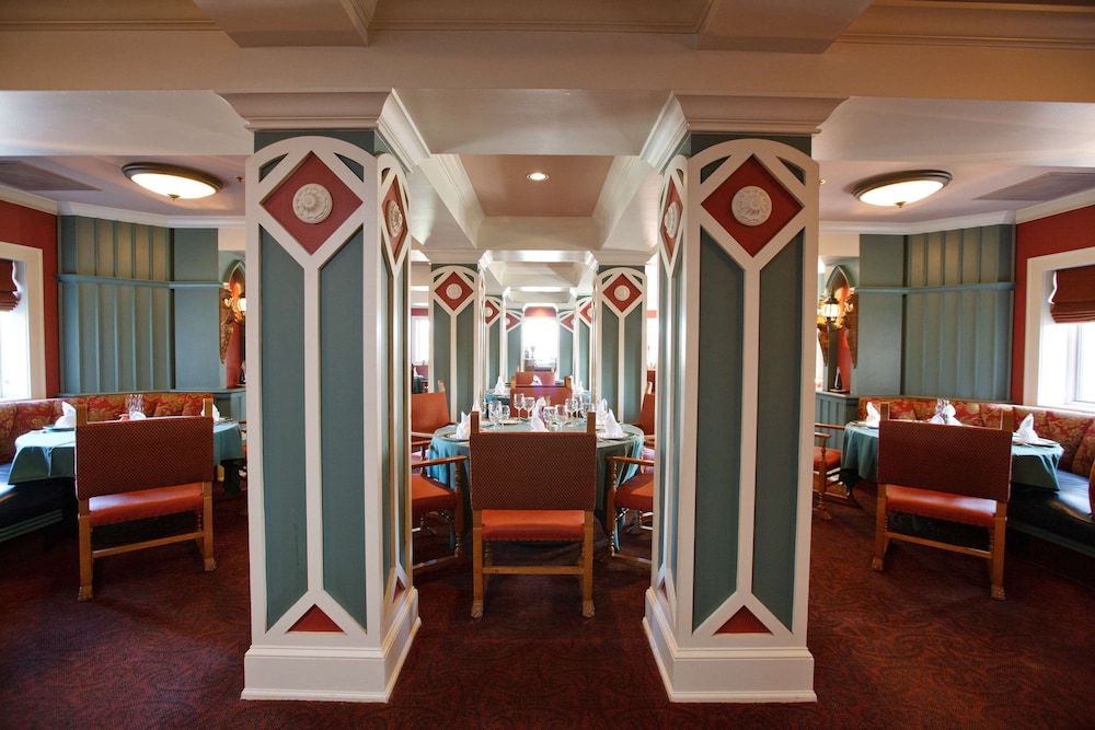 Bertram Inn at Glenmoor - photo 17