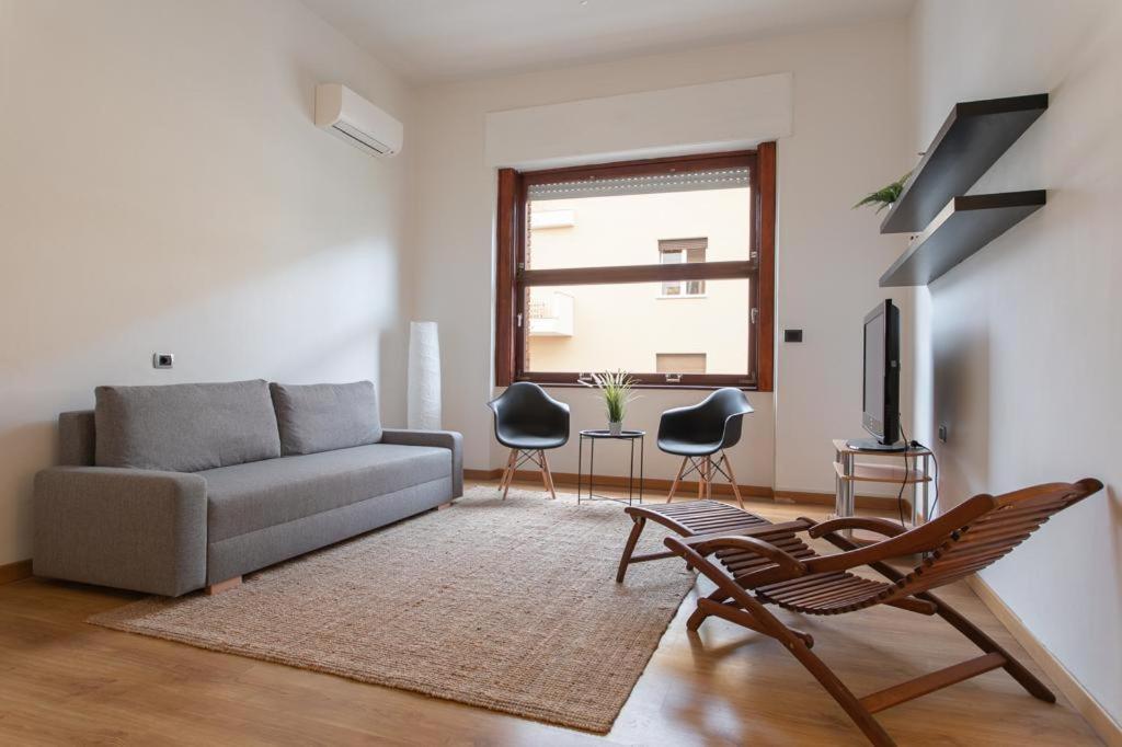 Buscine Home Pescara Centro Palma gratuita in lido attrezzato — 4-Star Luxury Hotel in Pescara, Italy