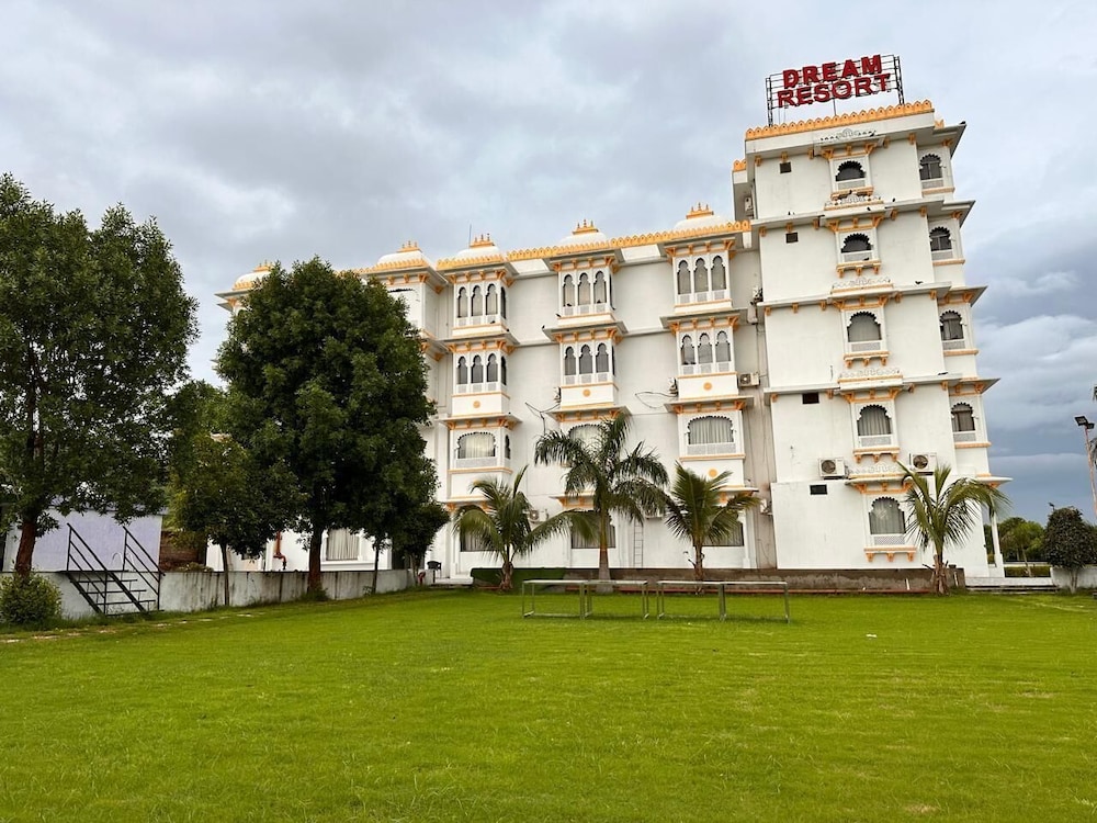 Dreams Resort Udaipur - last minute hotel in Udaipur