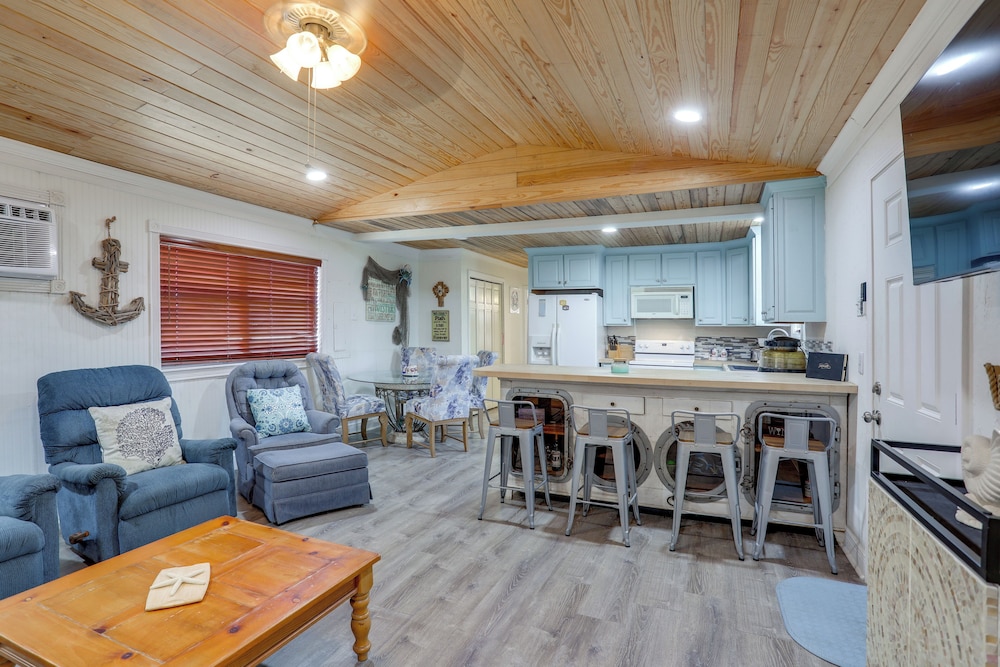 1 Mi To Festivals Grand Isle Getaway W Deck — Grand Isle