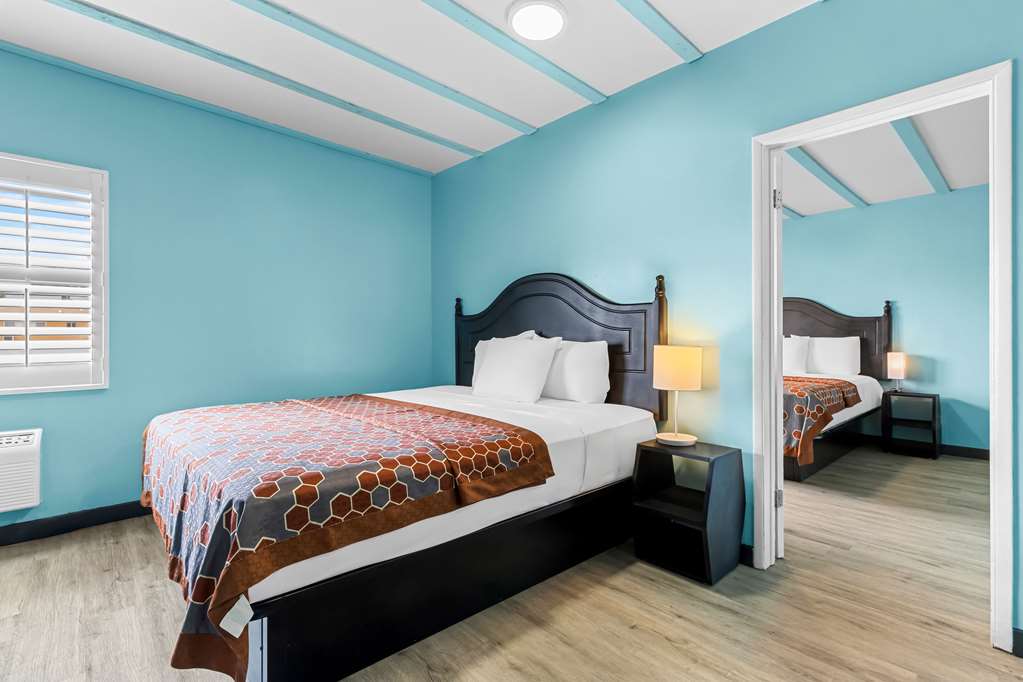 Rodeway Inn & Suites North Hollywood Burbank Airport Universal Area - photo 19