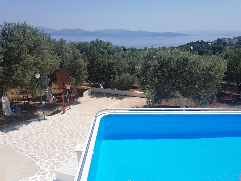 Villa Konaki — Marathonas — photo 2