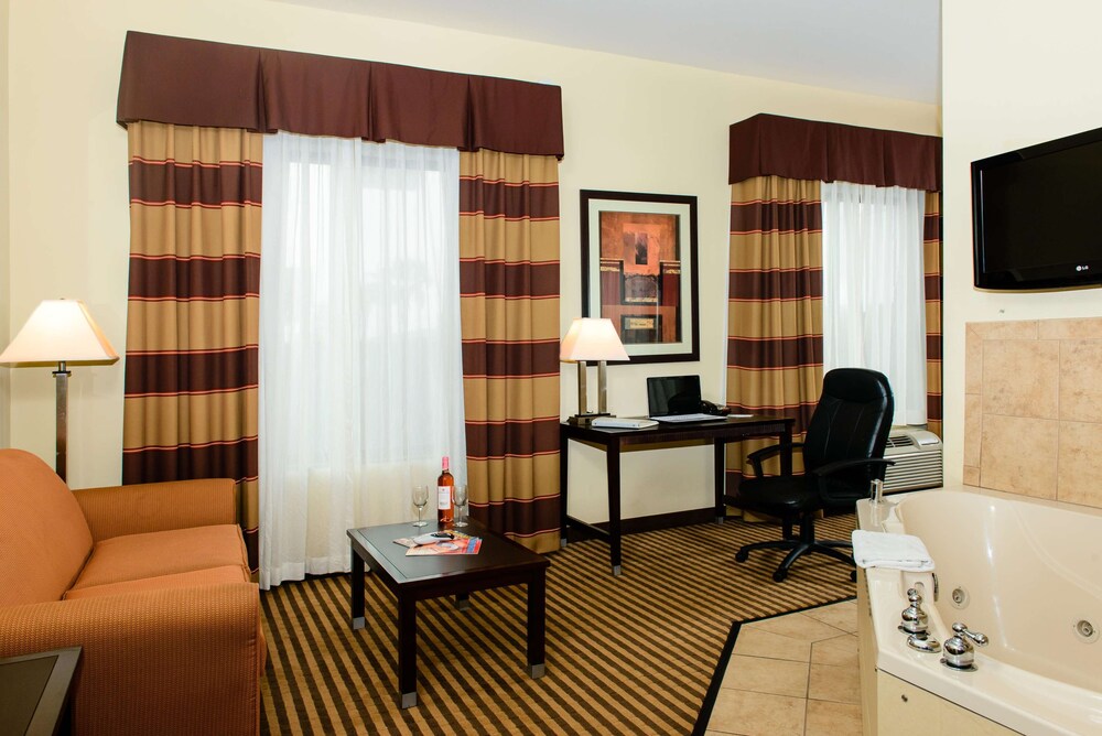 Hampton Inn & Suites Port Arthur - photo 6