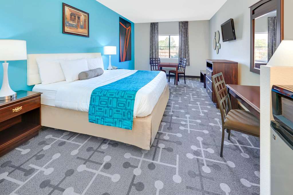 Howard Johnson by Wyndham Lubbock TX - photo 12
