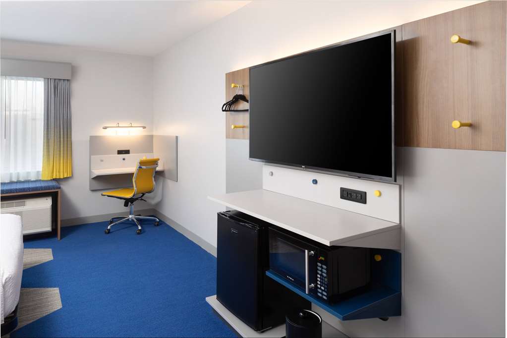 Microtel Inn & Suites by Wyndham Macedon - photo 21