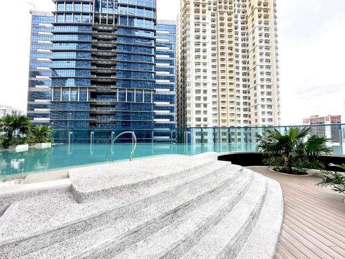 Crisean Highrise Condo 100 West makati — 4-Star Luxury Hotel in Manila, Philippines