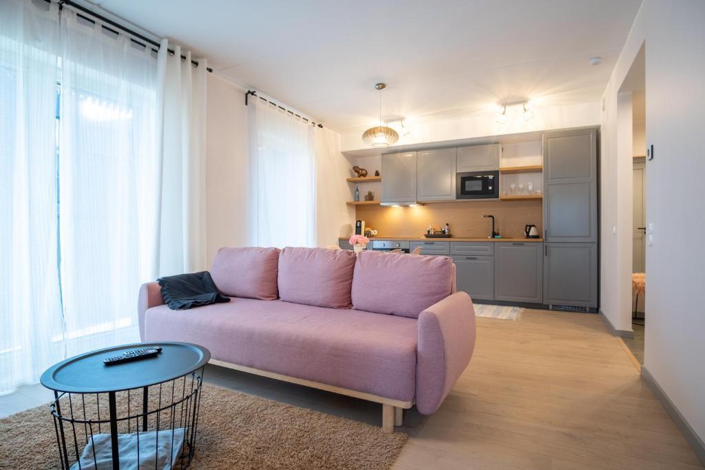 Dream Stay Brand New Apartment with Balcony & Free Parking