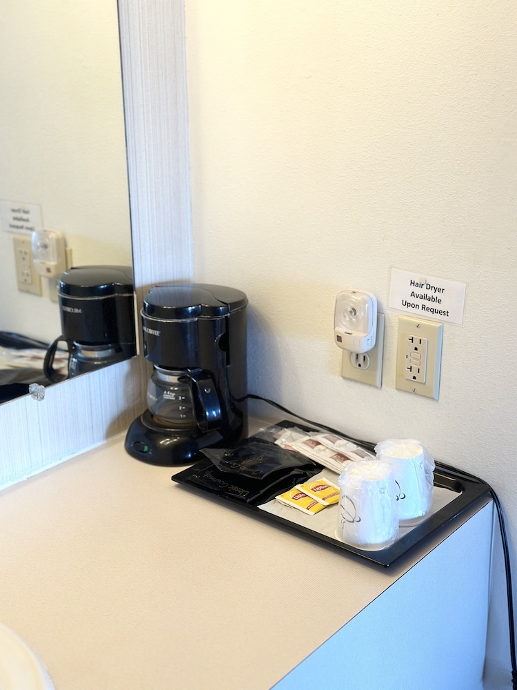 The Davenport Motel - photo 32