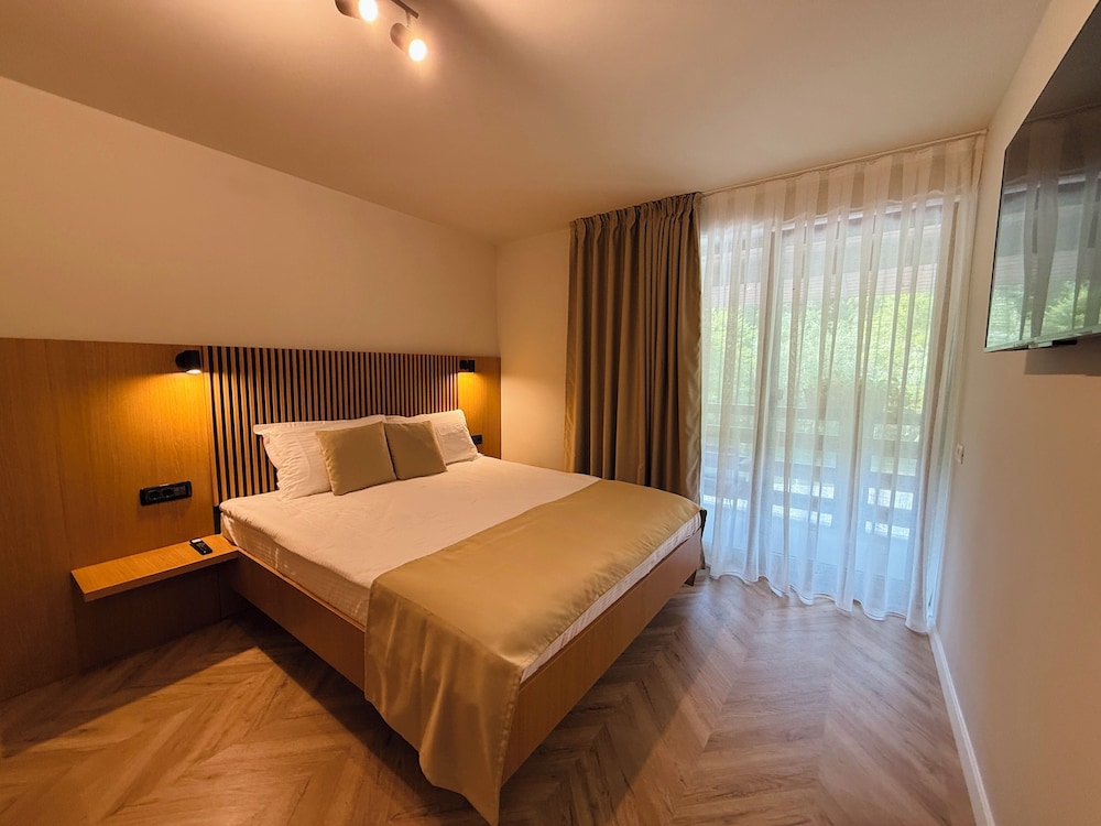 Pensiunea AN de AN Remeti — 4-Star Luxury Hotel in Remeti, Romania