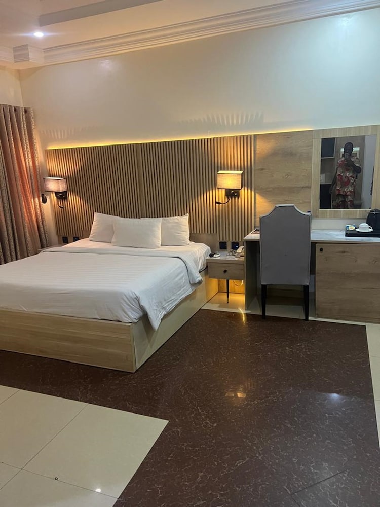 Nippon Grand Hotel and Apartment — Abuja — photo 5