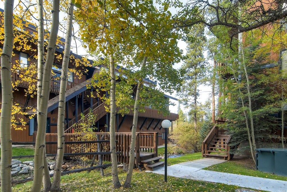 4 O'clock Lodge A16 1 Bedroom Condo by RedAwning Breckenridge — 4-Star Luxury Hotel in Breckenridge, United States