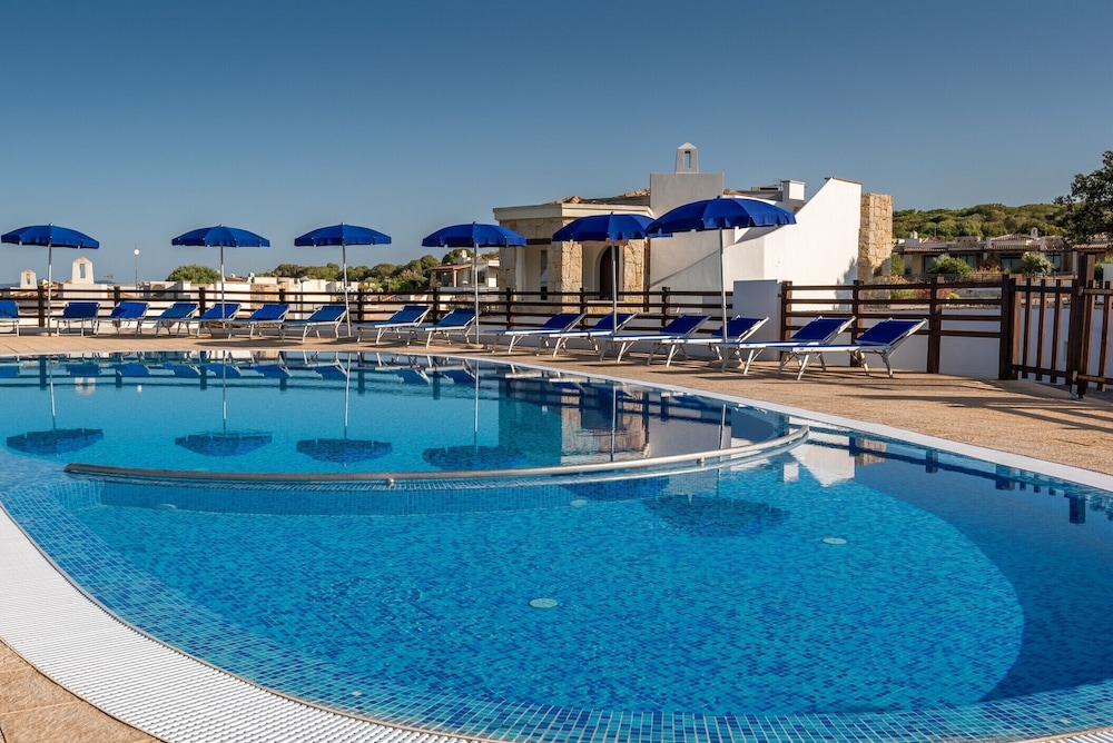 Beautiful Vista Blu Resort Villa Num2119 — Alghero