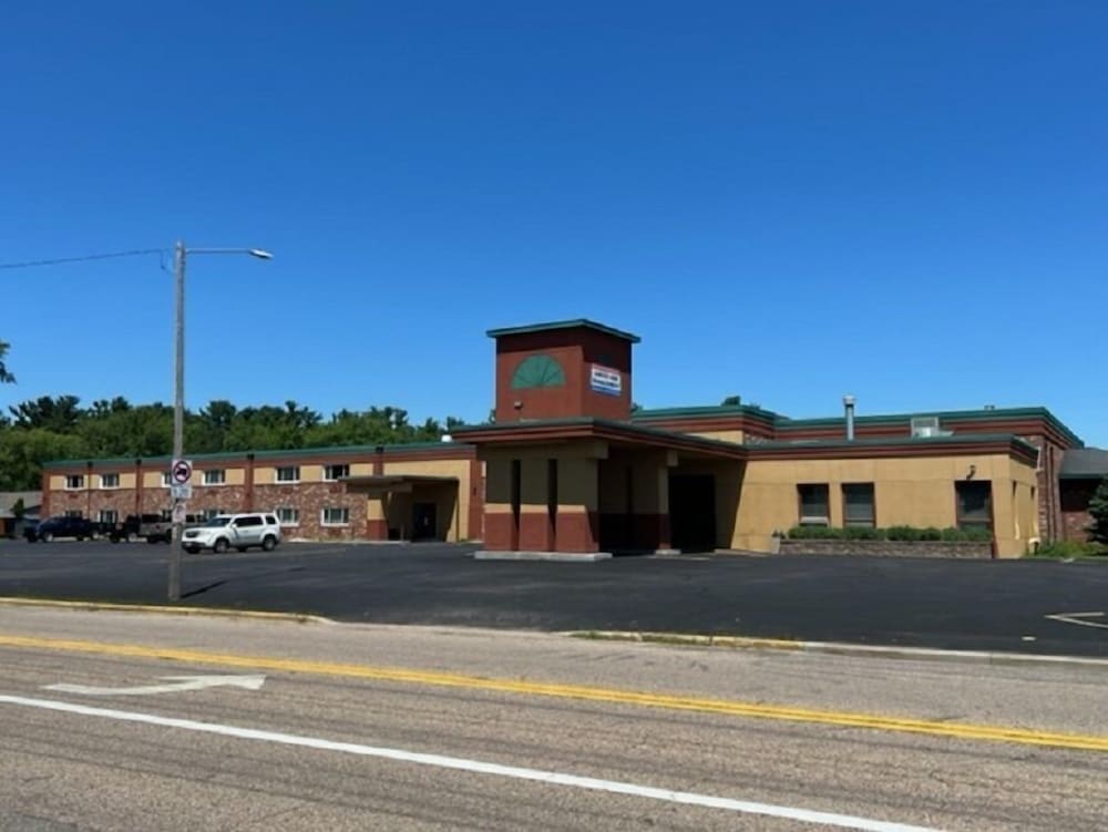Econo Lodge Wisconsin Rapids - photo 19