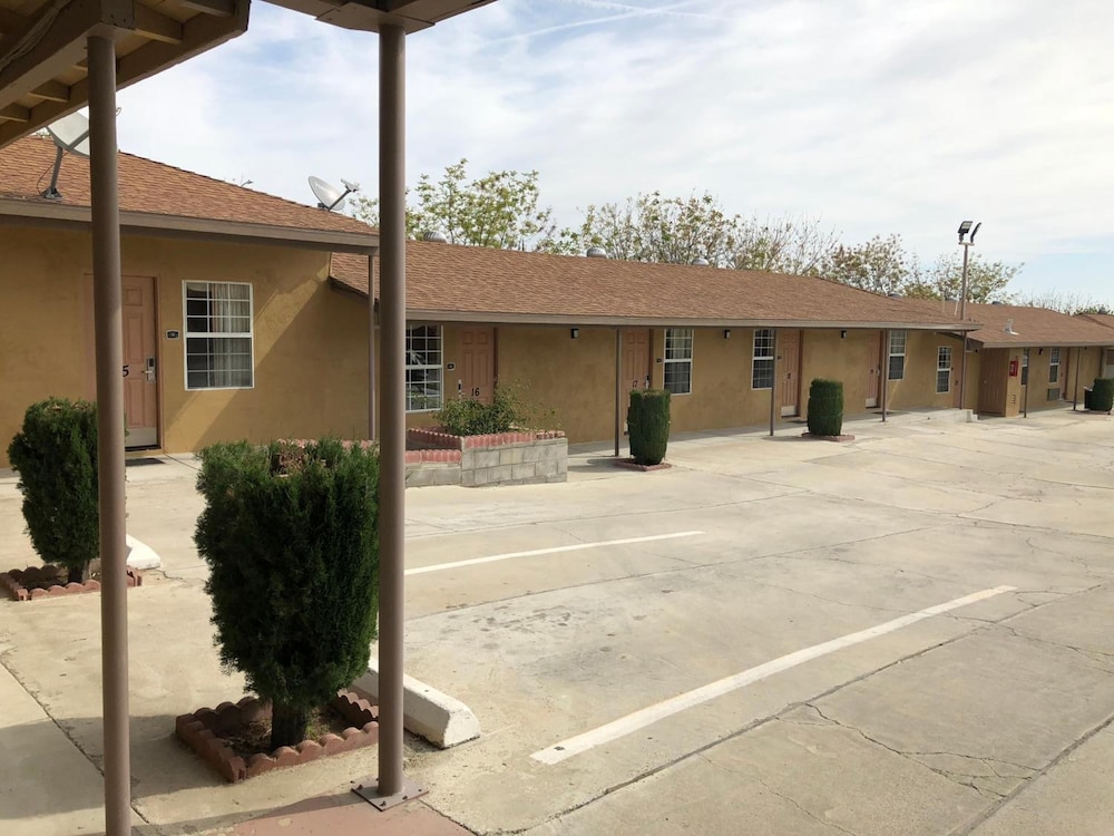 Topper Motel - photo 37