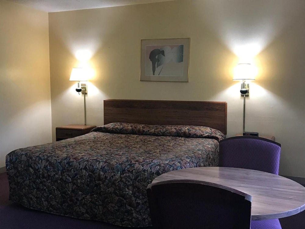 Allenwood Motel - photo 20