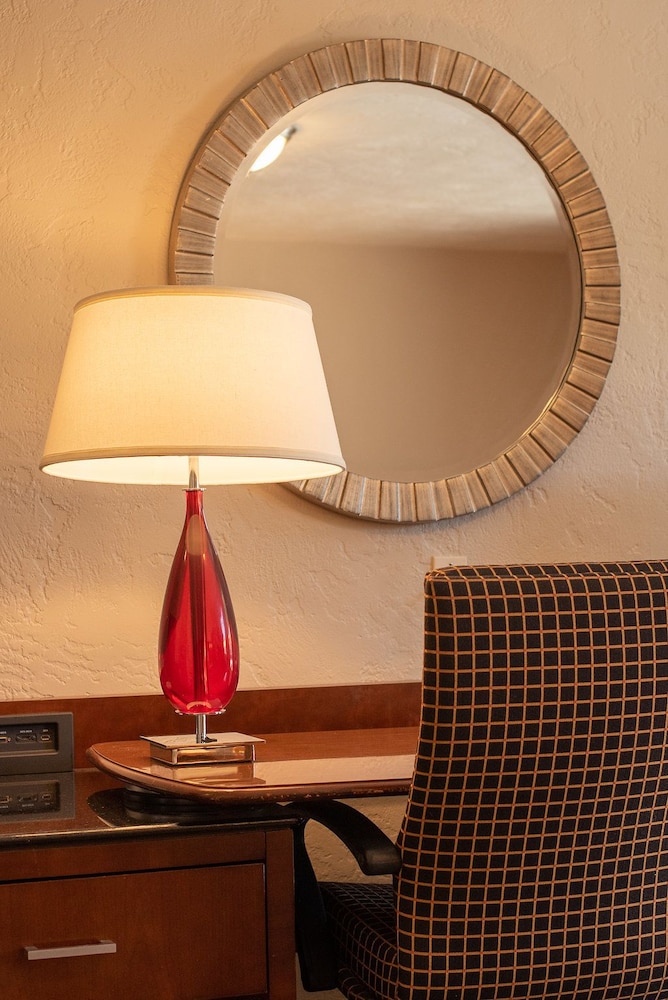 Circle R Motel - photo 8