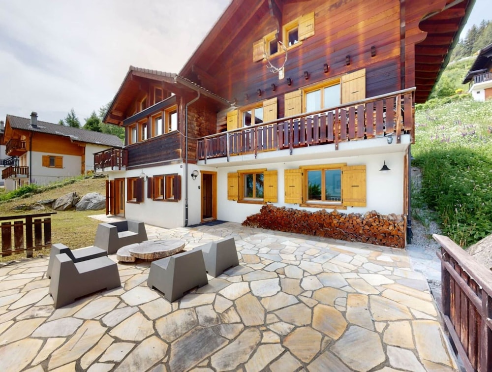 Arnold COCOONING & VIEW chalet 12 personnes Les Masses — 4-Star Luxury Hotel in Heremence, Switzerland