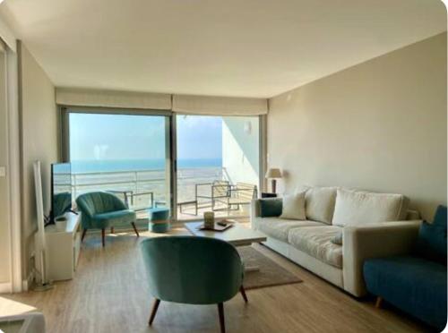 Le Front de Mer Centre Ville Vue Mer Parking Gratuit in Le Touquet-Paris-Plage, France